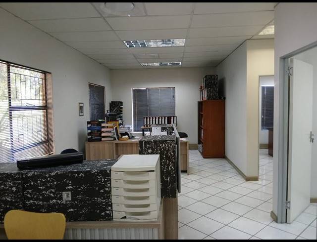 BUSINESS PROPERTY TO RENT IN RUIMSIG